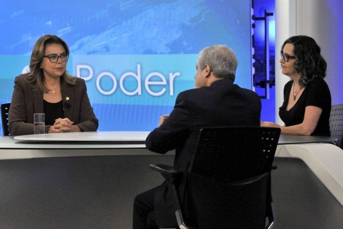 Leila Barros comentou sobre o clima na CPMI: 