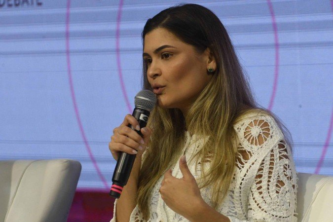 A oncologista clínica Jana Pacífico explica os quatro pilares principais: prevenção, diagnóstico precoce, cuidado multidisciplinar e qualidade de vida
