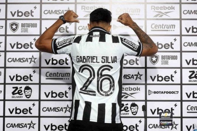 GABRIEL - Firme, segurou o rojão na defesa na ausência de Pantaleão - NOTA: 6,5 - Foto: Vitor Silva/Botafogo 
