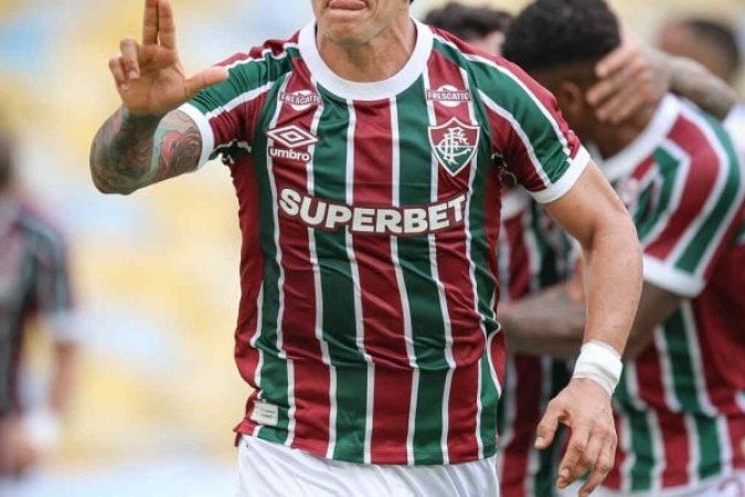 CANO - Embora tenha tido atuação apagada, foi fundamental no lance do primeiro gol do Fluminense, ao finalizar na trave, e o tento sair no complemento da jogada - Nota 6,5 - Foto: Marcelo Gonçalves/Fluminense