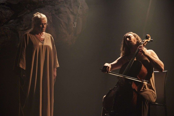 Federico Puppi e Vera Holtz no espetáculo Ficções  -  (crédito: Flavia Canavarro)