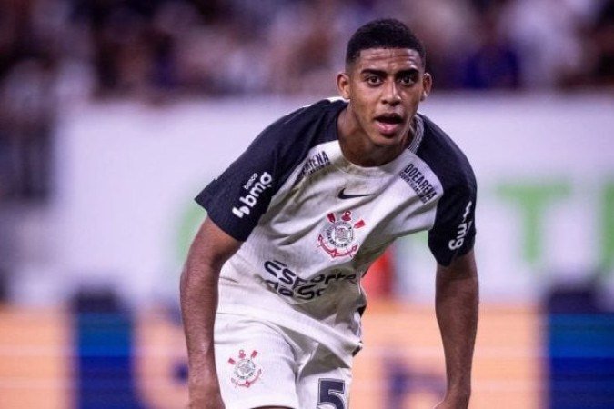 ANDRÃ? - NÃ£o teve grande participaÃ§Ã£o no jogo. SEM NOTA - Foto: ReproduÃ§Ã£o