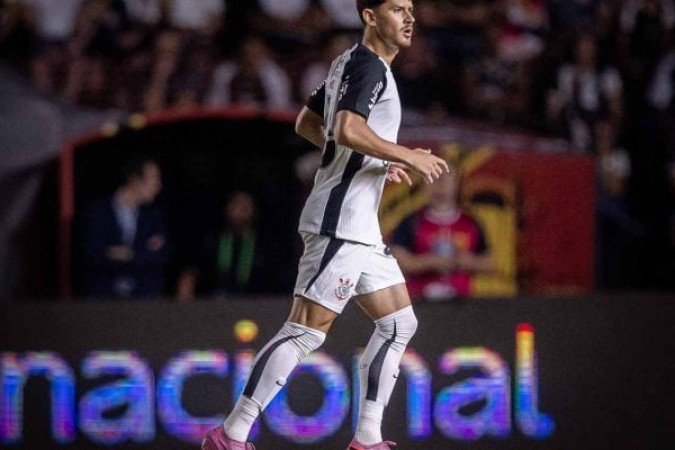 HUGO - Quase marcou seu primeiro gol pelo Timão, mas foi anulado. Fora isso, fez um jogo burocrático no 1° tempo e cansou na etapa final. NOTA 5.5 - Foto:  Rodrigo Coca/Agência Corinthians