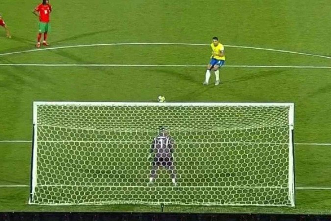 Iago converte pênalti e desconta para o Brasil na derrota para Marrocos  -  (crédito: Foto: Reprodução)