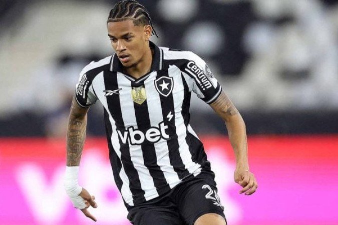 NEWTON - Tomou algumas iniciativas de ataque quando o Botafogo era pouco objetivo. Correto na marcação e nos combates aos meias do Bahia. Saiu, na etapa complementar, para dar lugar a Allan - NOTA: 6,5 - Foto: Vitor Silva/Botafogo 