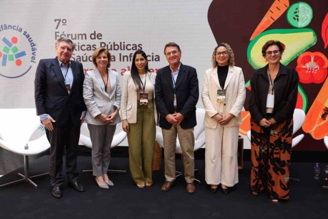 Palestrantes da primeira mesa de debates, sobre contexto brasileiro e desafios atuais