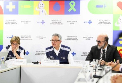  Brasil tem 59 notifica&ccedil;&otilde;es de intoxica&ccedil;&atilde;o por metanol, alerta governo. Balan&ccedil;o foi apresentado pelo ministro da Sa&uacute;de, Alexandre Padilha -  (crédito:  Walterson Rosa/MS)