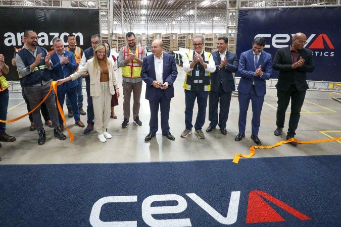 Ibaneis Rocha participa de inauguração do novo Centro de Distribuição da Amazon no Distrito Federal -  (crédito: Renato Alves/ Agência Brasília)