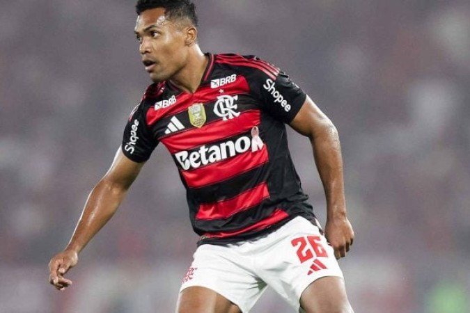 ALEX SANDRO – Não começou bem, com alguma lentidão, um amarelo muito precoce e perdendo pelo menos duas jogadas para William, que levaram perigo ao gol do Flamengo. Contudo, foi melhorando conforme o primeiro tempo passou. NOTA 6,5. FOTO: Gilvan de Souza/Flamengo