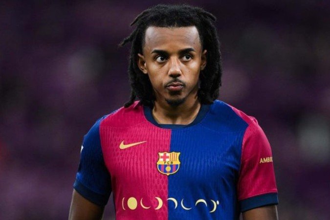 Barcelona já usou a camisa com o nome da banda Coldplay -  (crédito: David Ramos/Getty Images)