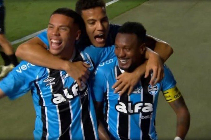 Resultados como visitante são base para recuperação do Grêmio no Campeonato Brasileiro - (crédito: Foto: Lucas Uebel / Grêmio FBPA) Resultados como visitante são base para recuperação do Grêmio no Campeonato Brasileiro - (crédito: Foto: Lucas Uebel / Grêmio FBPA)