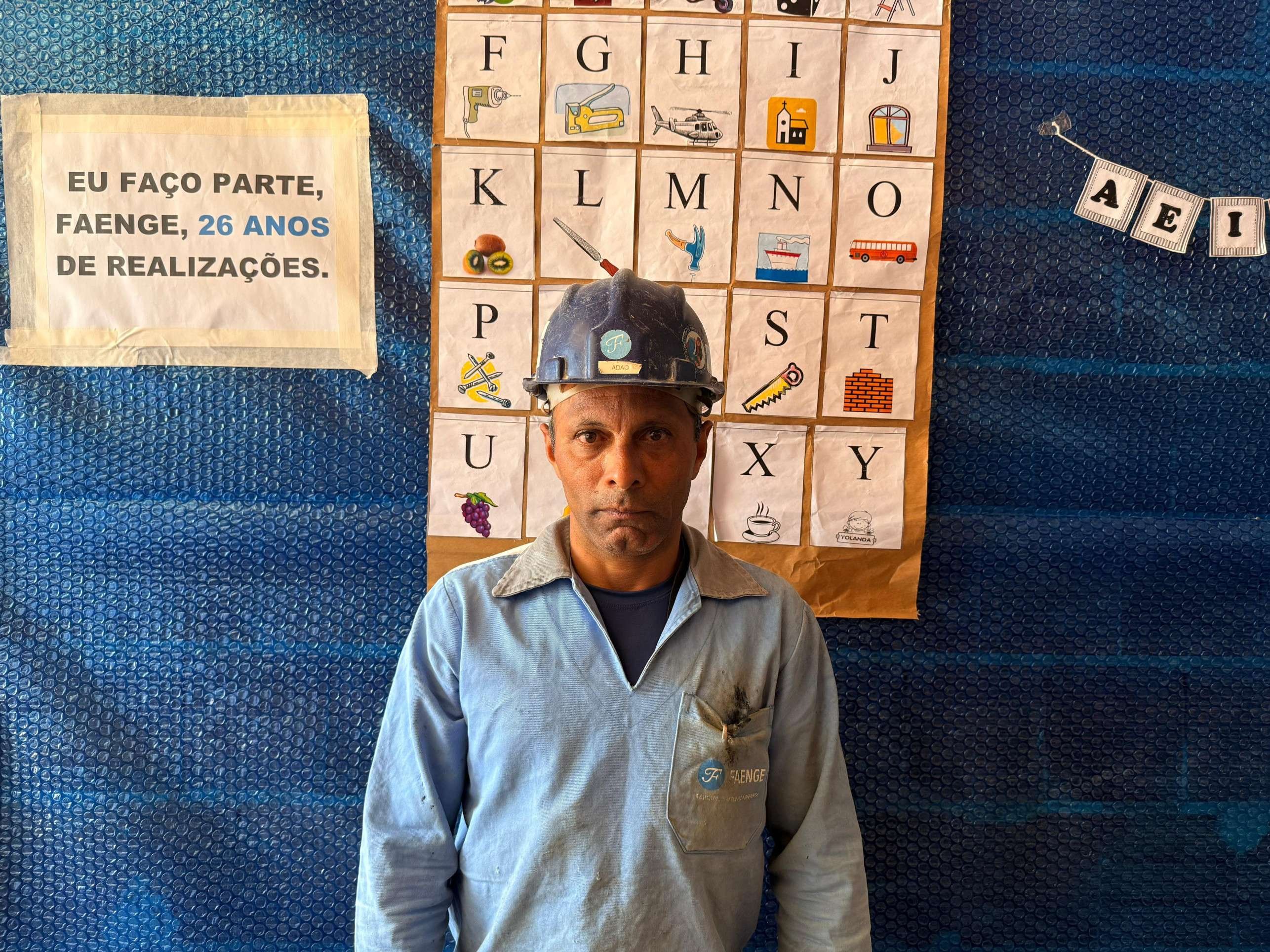 Adão Domingos Reis nasceu surdo: está há 10 anos no projeto de alfabetização Adão Domingos Reis, 45 anos