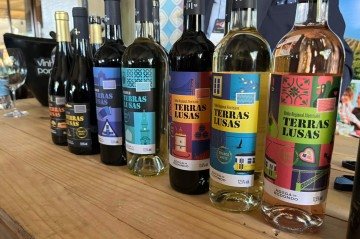 Dez produtores portugueses expõem os seus rótulos