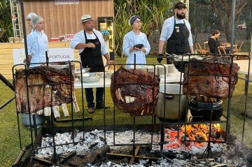 Quatro chefs portugueses e quatro brasileiros prepararam um menu cheio de personalidade