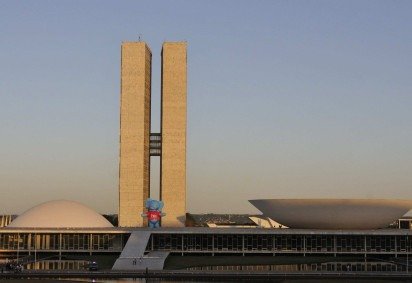  03/10/2025. Crédito: Minervino Júnior/CB/D.A Press. Brasil.  Brasilia - DF. Fachada Congresso Nacional com elefante azul. -  (crédito:  Minervino Júnior/CB) - 03/10/2025. Crédito: Minervino Júnior/CB/D.A Press. Brasil.  Brasilia - DF. Fachada Congresso Nacional com elefante azul. -  (crédito:  Minervino Júnior/CB)
