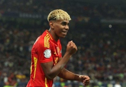 O atacante de 18 anos retorna à lista do técnico Luis de la Fuente -  (crédito: Foto: Alexander Hassenstein/Getty Images) -O atacante de 18 anos retorna à lista do técnico Luis de la Fuente -  (crédito: Foto: Alexander Hassenstein/Getty Images)