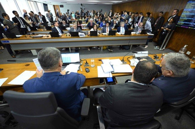 O deputado Kim Kataguiri (União-SP) afirmou que a CPMI precisa ir além dos operadores financeiros e alcançar os responsáveis políticos pelo esquema.  -  (crédito: Foto: Andressa Anholete/Agência Senado)