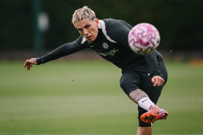 Garnacho durante treinamento do Chelsea -  (crédito: Foto: Divulgação)