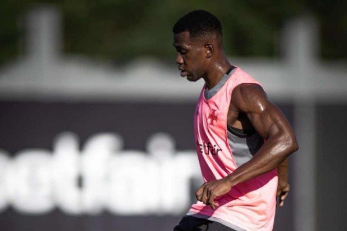 Em transição, Cuesta é dúvida do Vasco para o jogo com o Vitória - (crédito: Foto: Matheus Lima/Vasco) Em transição, Cuesta é dúvida do Vasco para o jogo com o Vitória - (crédito: Foto: Matheus Lima/Vasco)