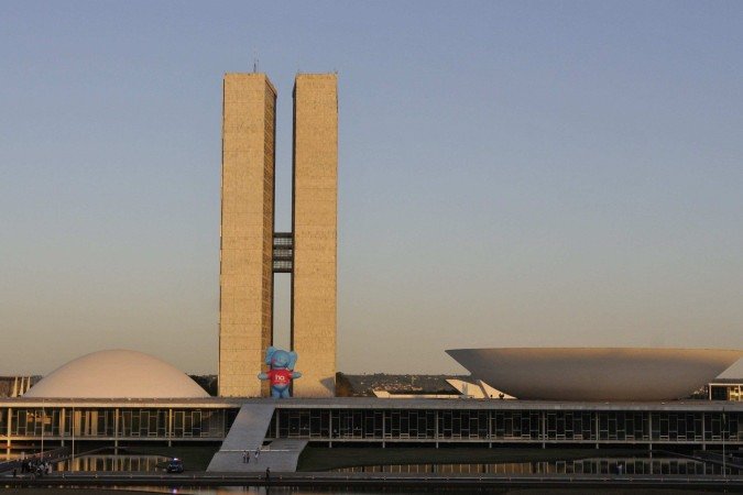03/10/2025. Crédito: Minervino Júnior/CB/D.A Press. Brasil. Brasilia - DF. Fachada Congresso Nacional com elefante azul. - (crédito: Minervino Júnior/CB) 03/10/2025. Crédito: Minervino Júnior/CB/D.A Press. Brasil. Brasilia - DF. Fachada Congresso Nacional com elefante azul. - (crédito: Minervino Júnior/CB)