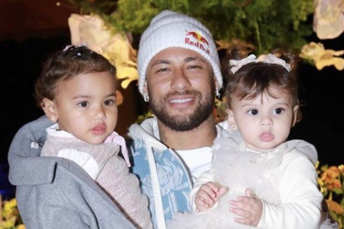 Helena marca presença, e Neymar reúne as três meninas em aniversário de Mavie -  (crédito: Foto: Reprodução/Instagram)