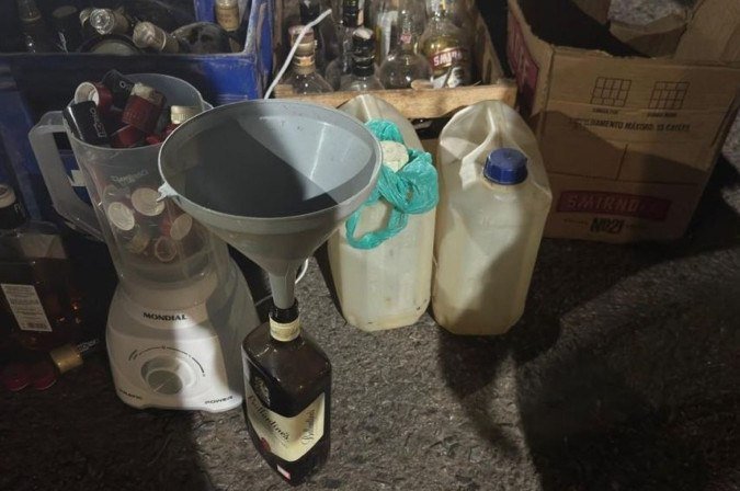 Homem foi preso por fabricar e comercializar bebidas no DF 