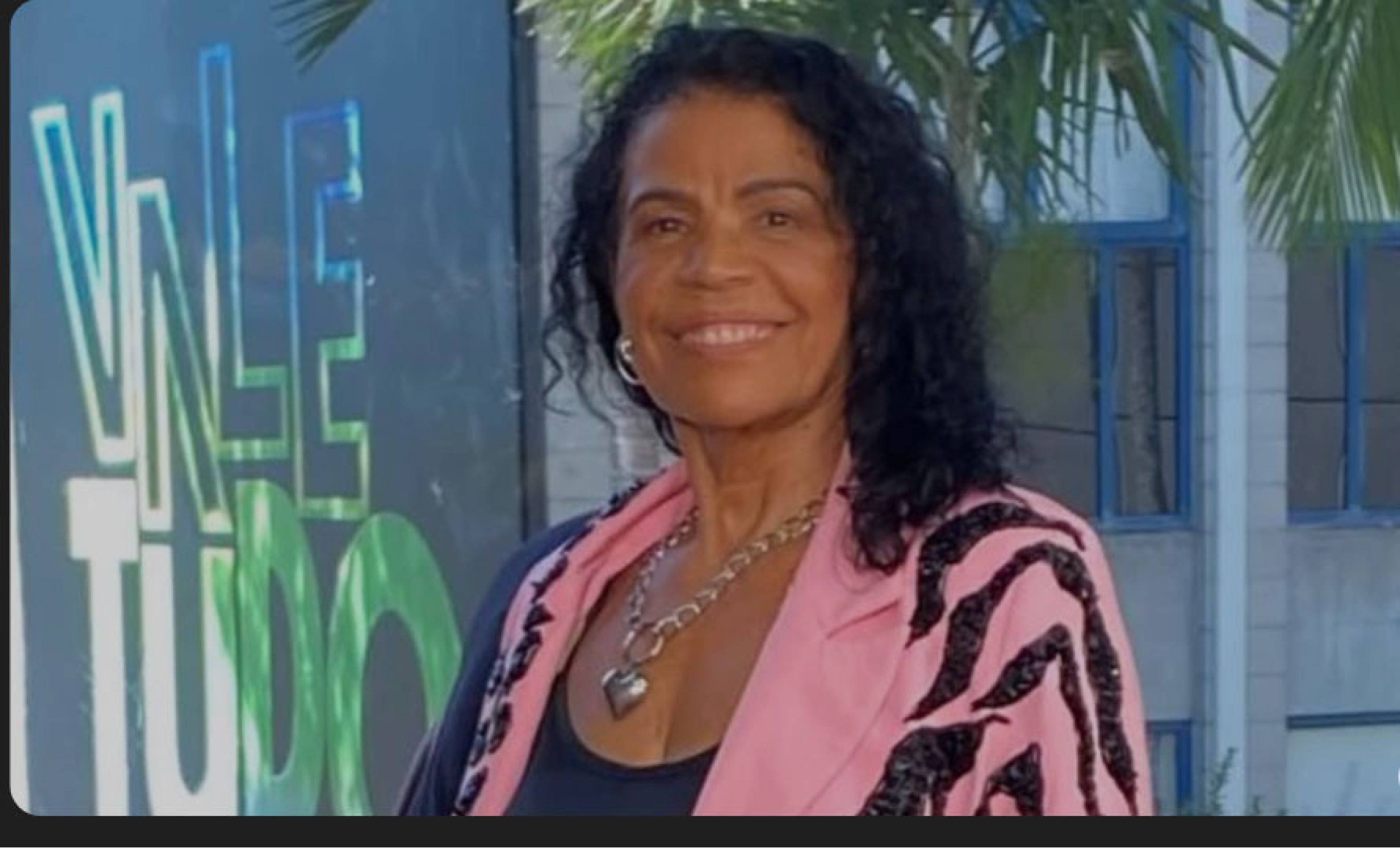 Ex- BBB Vilma Nascimento comemora formatura em nutrição