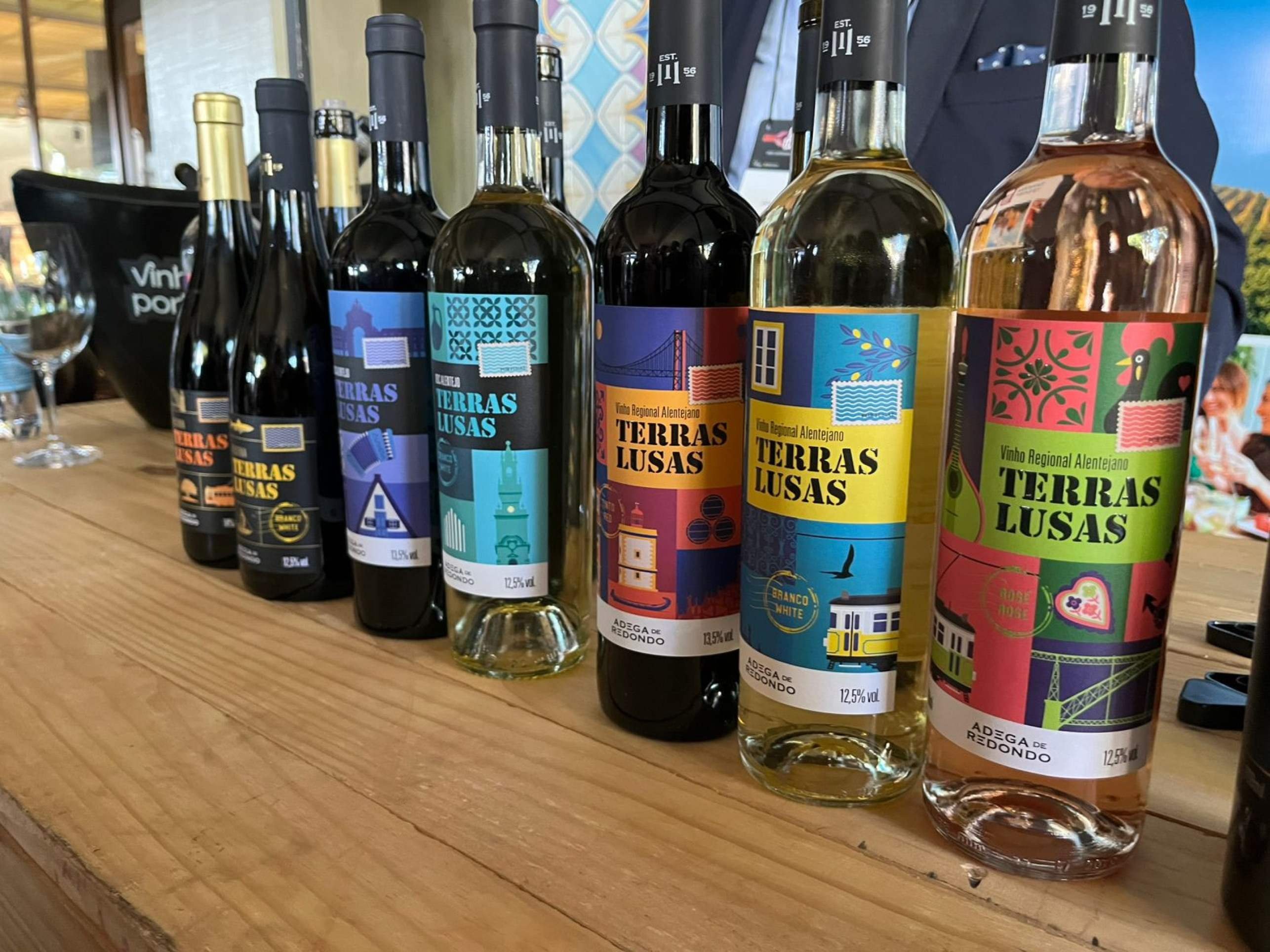 Dez produtores portugueses expõem os seus rótulos