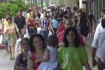 A população brasileira, de 203 milhões de pessoas, tornou-se ainda mais feminina -  (crédito: Agência Brasil/Divulgação)