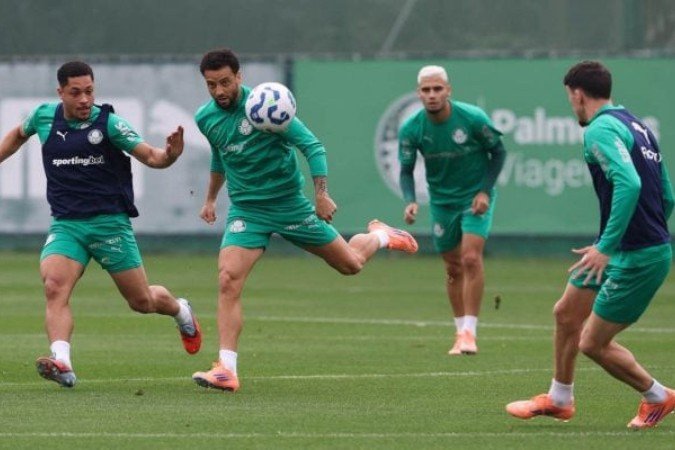Jogadores do Palmeiras durante treinamento da equipe -  (crédito: Foto: Cesar Greco/Palmeiras/by Canon)