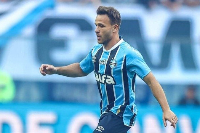 ARTHUR MELO - Pouco fez no jogo e ainda não é o Arthur que se espera. Foi substituído no segundo tempo - Nota 6,0 - Foto: Lucas Uebel/Grêmio 