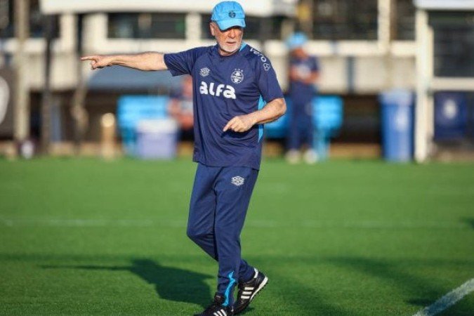 MANO MENEZES - Com muitos desfalques, viu o Grêmio ser melhor no primeiro tempo. Já na etapa final, sem Kannemann, retancou como pôde. No geral, boa partida, apesar da derrota - Nota 7,0 -Lucas Uebel / Grêmio