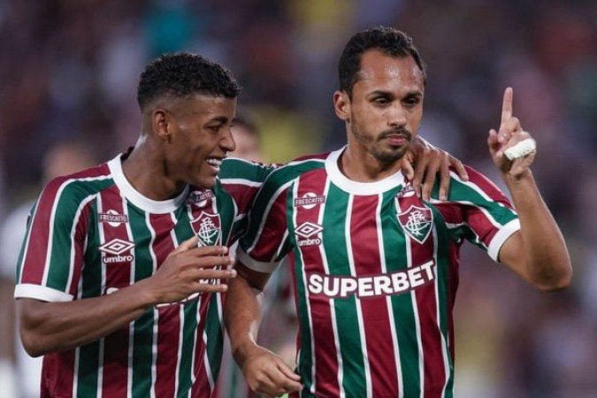 LIMA â?? Entrou aos 35 da etapa final na vaga de Acosta e teve um grande mÃ©rito: o passe perfeito para o gol de Keno. NOTA 6,0. Foto: Lucas MerÃ§on/Fluminense