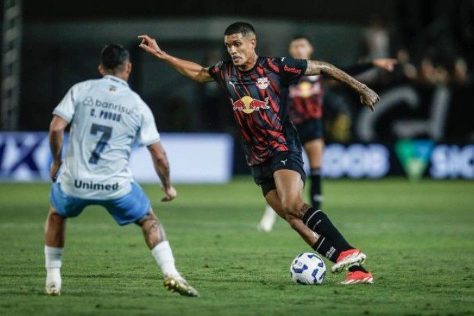 Bragantino vence o Grêmio em jogo marcado por muitas polêmicas de arbitragem - (crédito: Foto: Ari Ferreira/Red Bull Bragantino) Bragantino vence o Grêmio em jogo marcado por muitas polêmicas de arbitragem - (crédito: Foto: Ari Ferreira/Red Bull Bragantino)