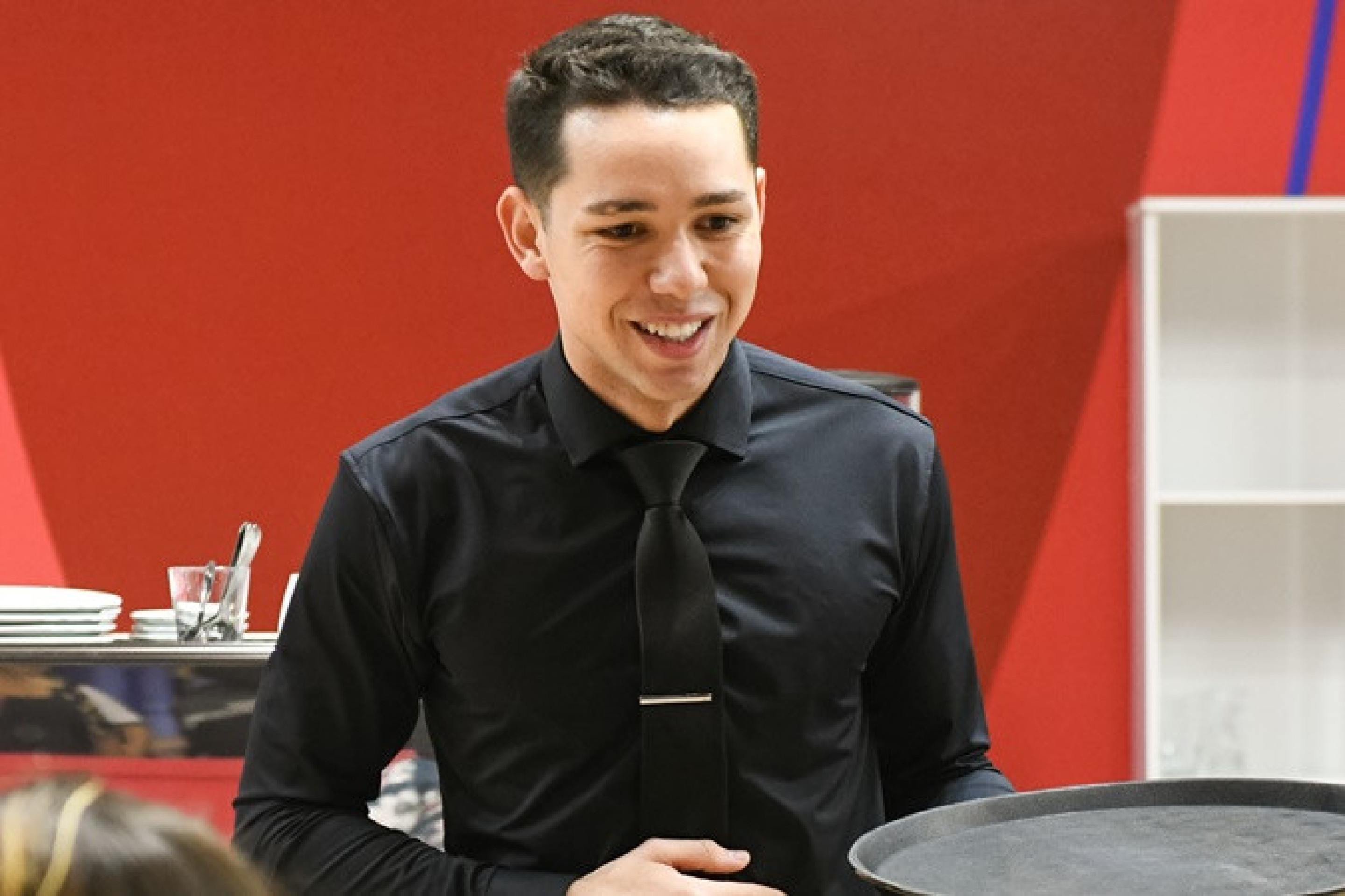 Matheus da Silva (PR) brilhou em serviço de restaurante