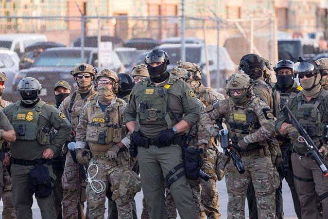 Os argumentos de Trump para enviar tropas federais para Chicago - e o que diz a oposição -  (crédito: BBC Geral)