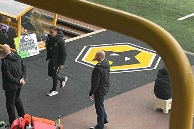 Vítor Pereira, ex-Flamengo, foi expulso após reclamara da arbitragem -  (crédito: - Reprodução de Vídeo)