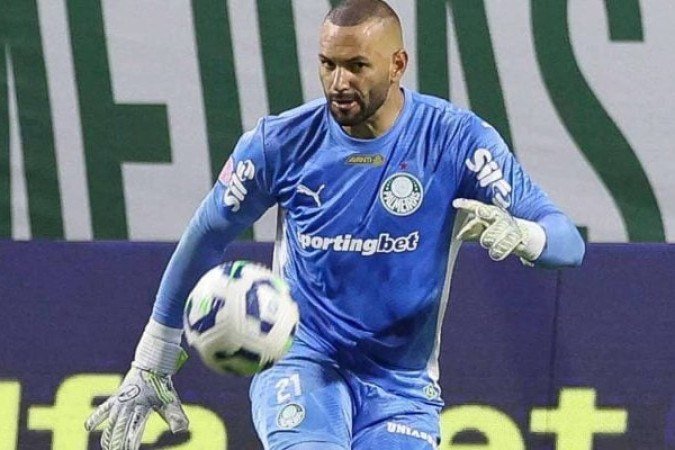 WEVERTON - Não teve culpa nos dois gols do adversário, visto que os atacantes do Tricolor estavam livres para finalizar na área alviverde. Na reta final, salvou o time com ótima defesa. NOTA 6,0. Foto: Cesar Greco/Palmeiras