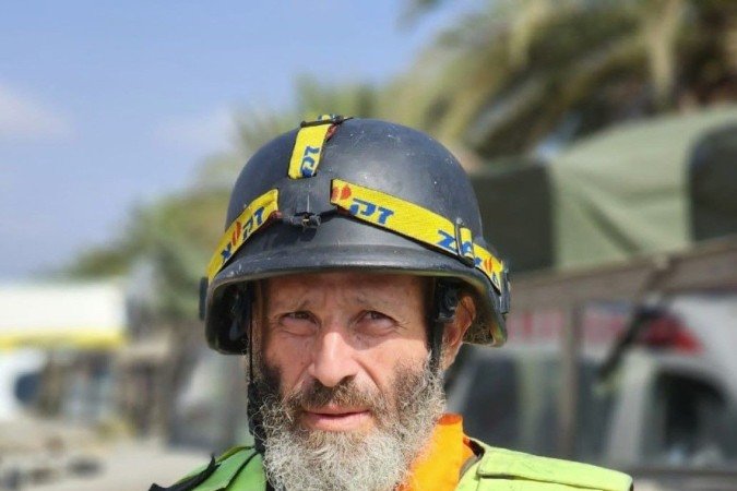 Yossi Landau, comandante das operações na região sul da unidade de resgate Zaka