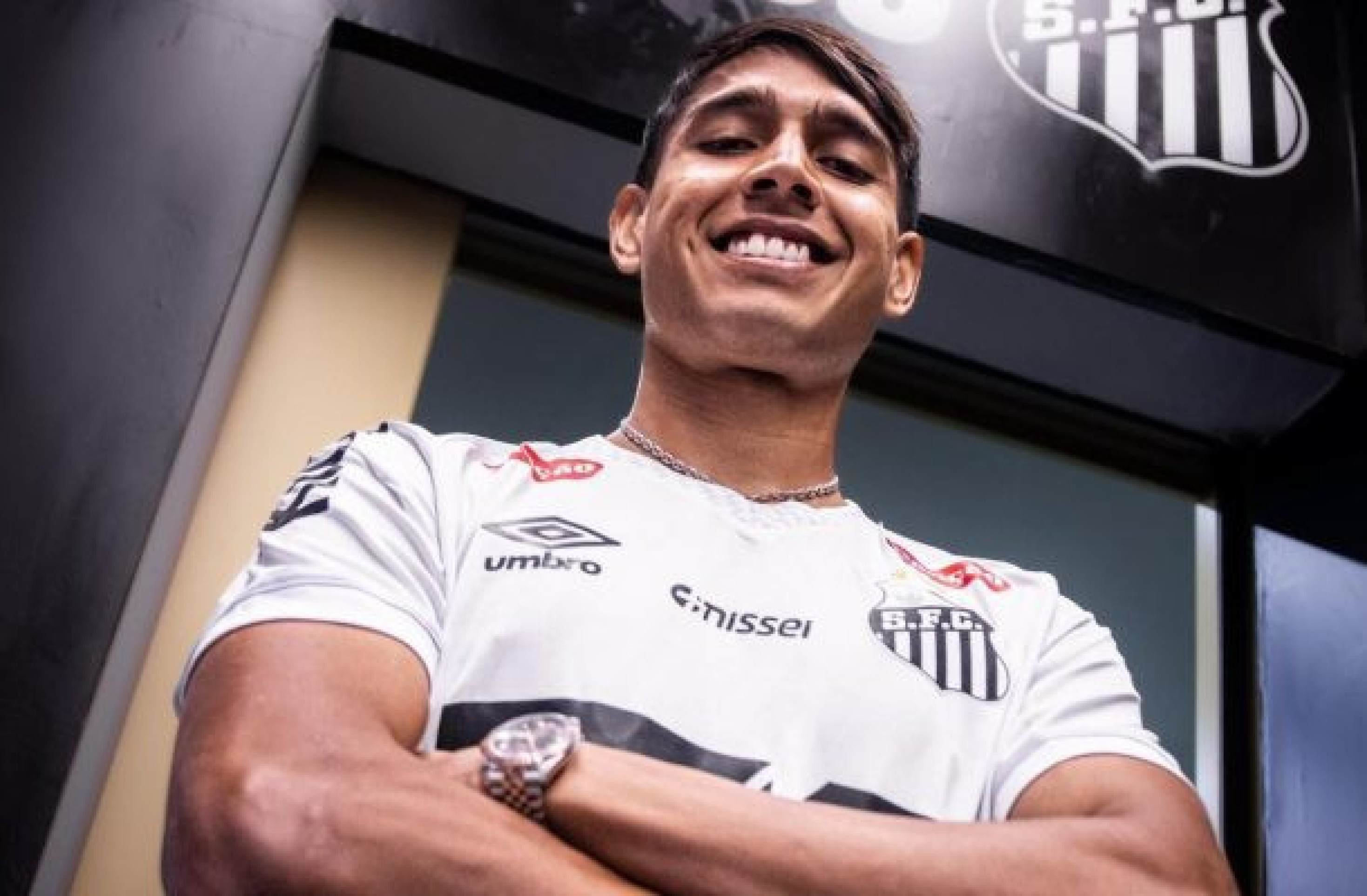 Alexis Duarte é convocado pelo Paraguai e vira baixa no Santos em clássico