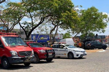A área foi isolada após a identificação de objetos semelhantes a dinamites, o que mobilizou equipes da Polícia Militar, Bope e Corpo de Bombeiros -  (crédito: Davi Cruz/CB)