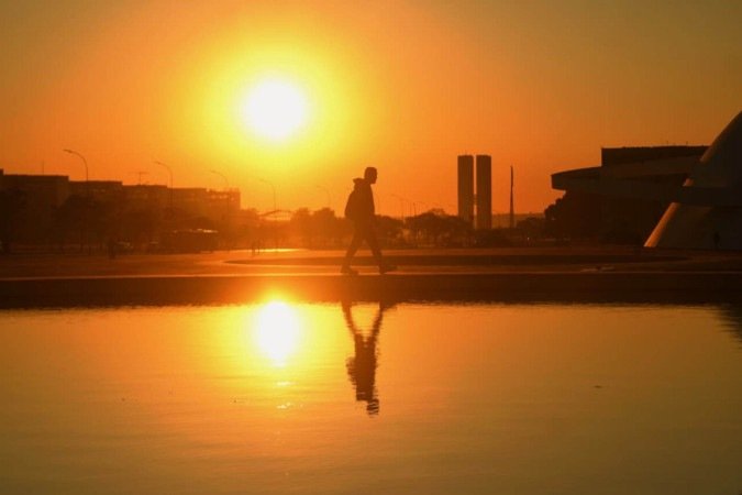 Dia será de calor intenso e umidade baixa no DF -  (crédito: Ed Alves/CB/D.A Press) Dia será de calor intenso e umidade baixa no DF -  (crédito: Ed Alves/CB/D.A Press)