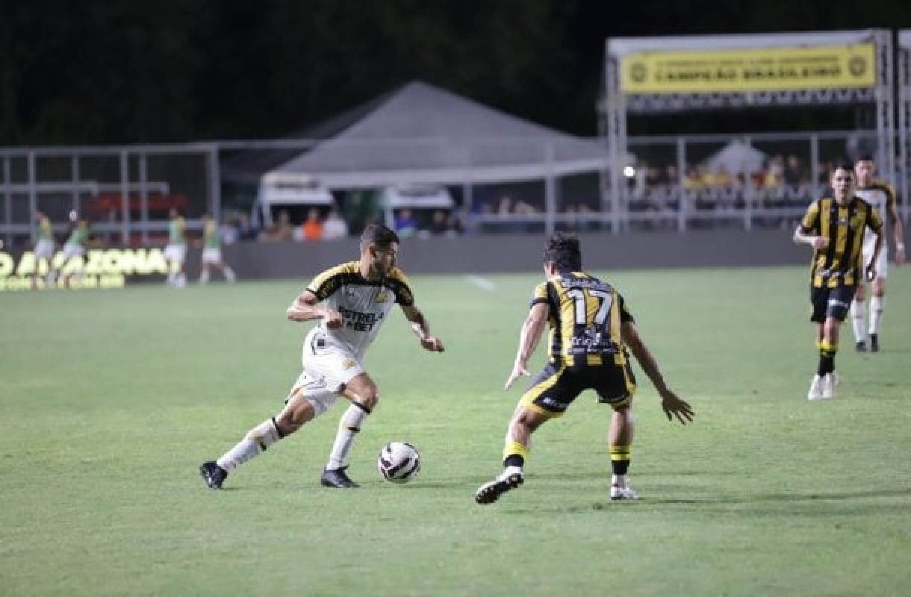 Amazonas vence, respira na luta contra o Z4 e impede Criciúma de ser líder