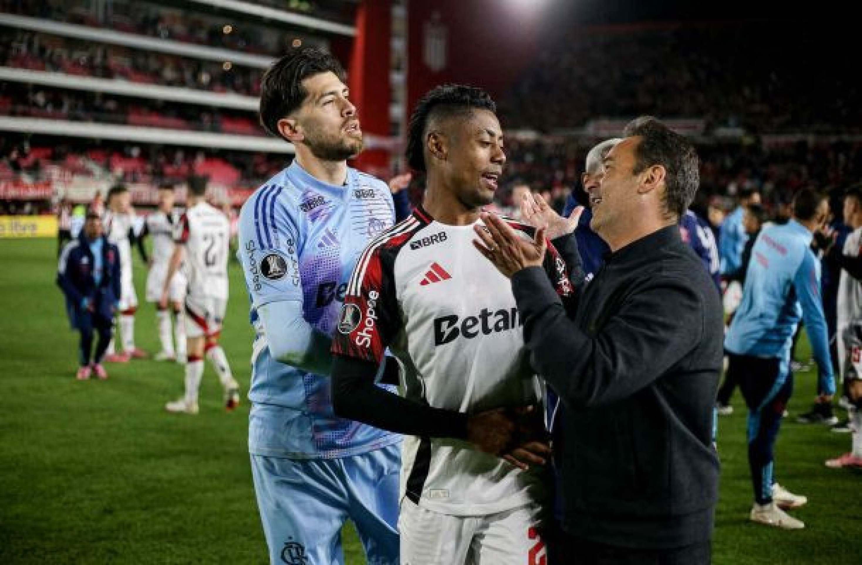 Bruno Henrique, do Flamengo, pode ser punido pela Conmebol; entenda