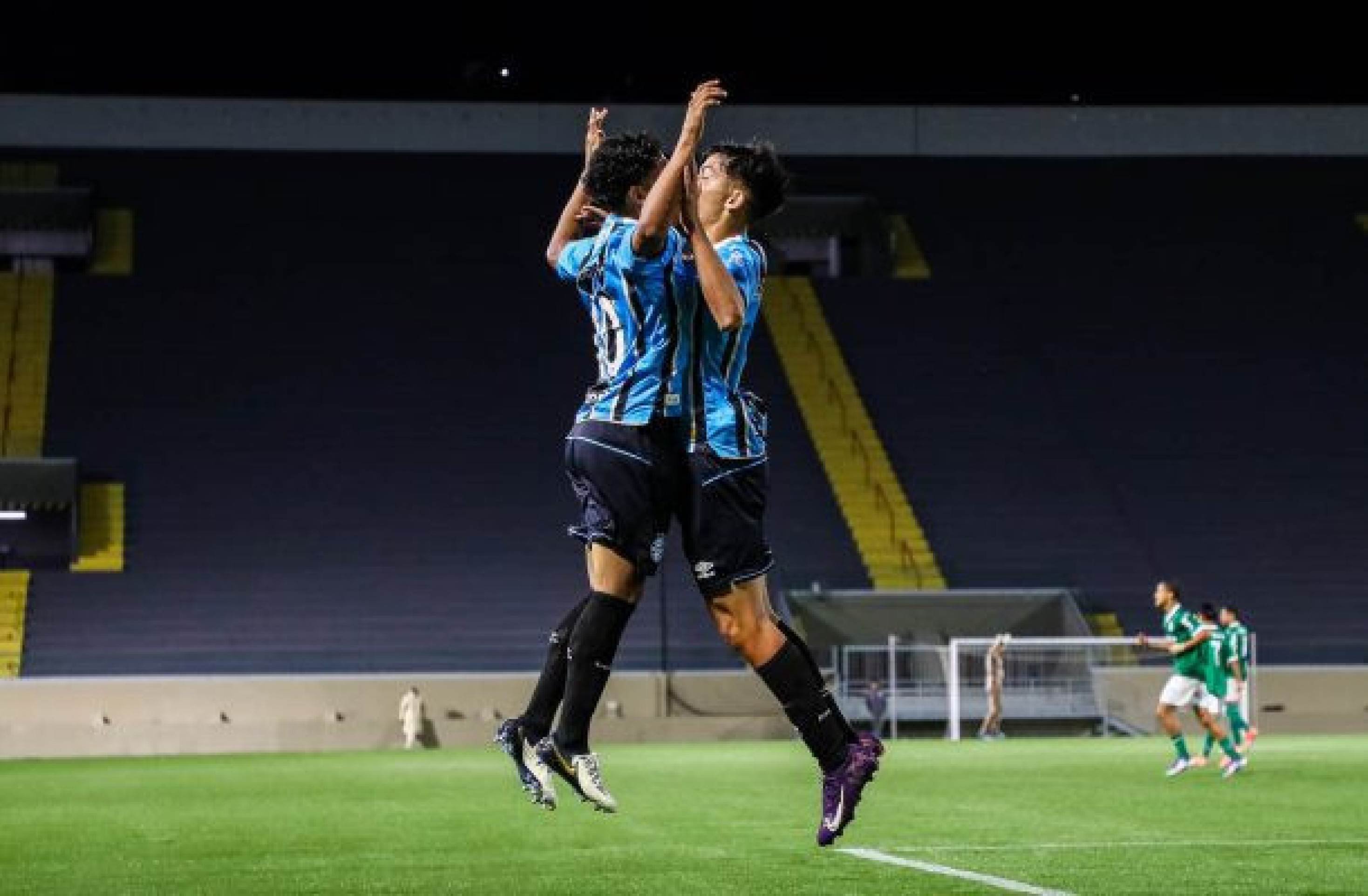 Grêmio vence o Palmeiras nos pênaltis e avança para a final do Brasileirão Sub-17