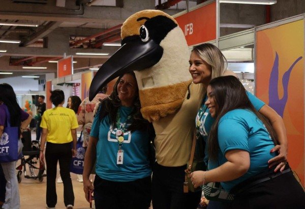 Bruna Gaston CB/DA Press