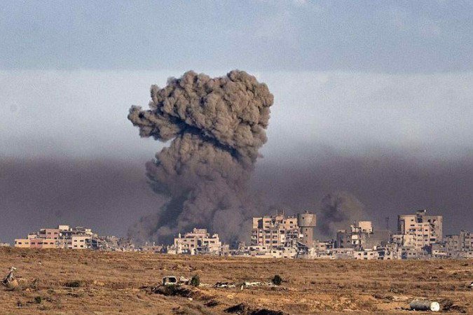 Os mais de dois milhões de palestinos que vivem na Faixa de Gaza enfrentam uma catástrofe humanitária - (crédito: MOHAMMED SABER/EPA-EFE/REX/Shutterstock) Os mais de dois milhões de palestinos que vivem na Faixa de Gaza enfrentam uma catástrofe humanitária - (crédito: MOHAMMED SABER/EPA-EFE/REX/Shutterstock)