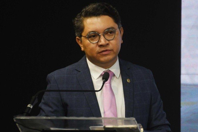 Garimpo é incompatível com desenho constitucional dos indígenas, diz Eloy Terena