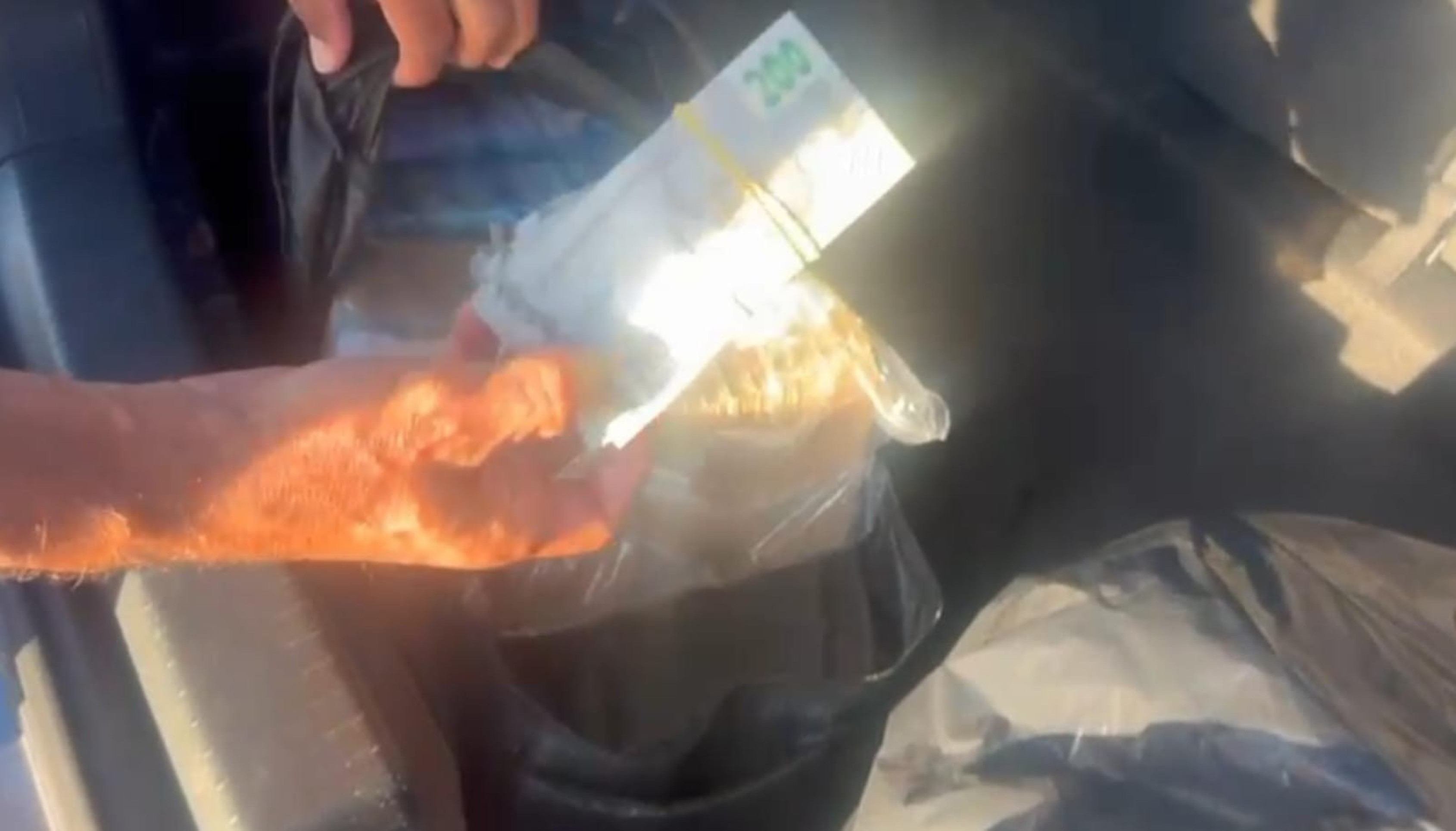 PRF flagra dois homens com R$ 1 mi em espécie na BR-020 e realiza apreensão