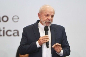 Lula sanciona lei que amplia gratuidade na conta de luz para família de baixa renda